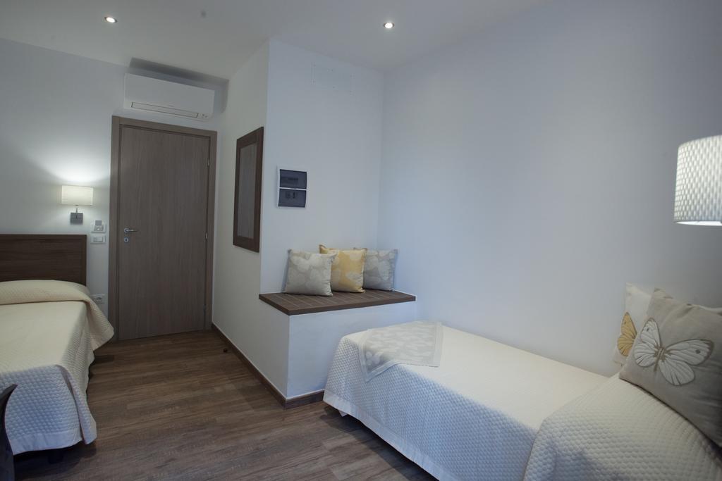 Magnifica Luxury Suites Assise Extérieur photo