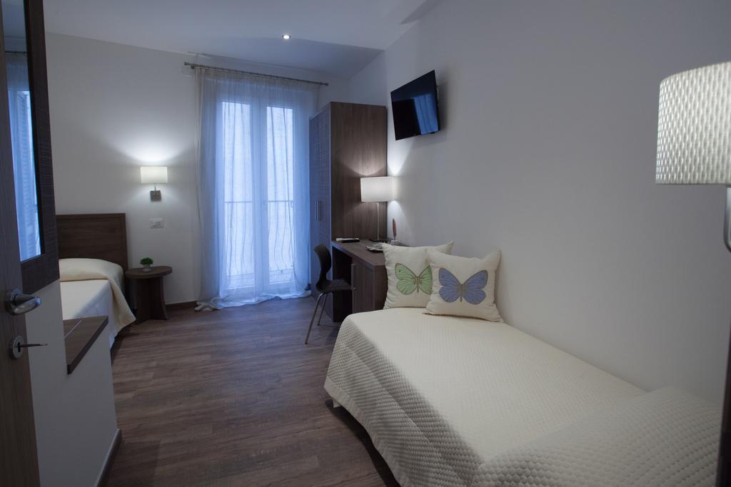Magnifica Luxury Suites Assise Extérieur photo