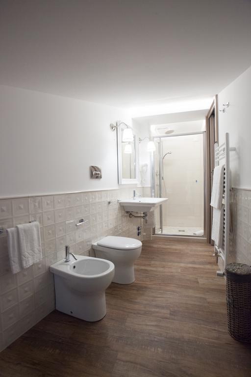 Magnifica Luxury Suites Assise Extérieur photo