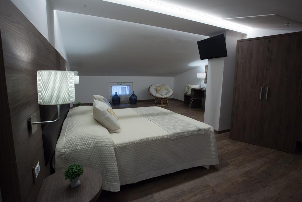 Magnifica Luxury Suites Assise Extérieur photo
