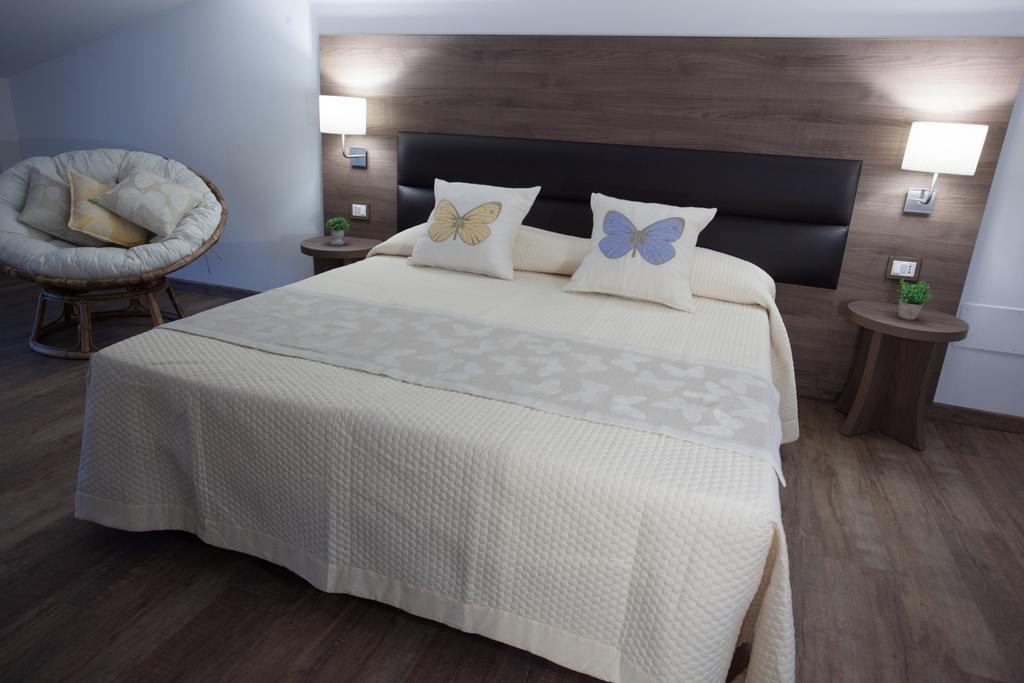 Magnifica Luxury Suites Assise Extérieur photo